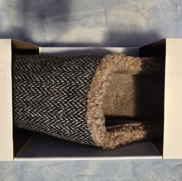 Slippers Men's NWT Isotoner - Picture 4 of 7